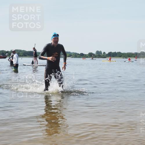 22.06.2025 - Viking Triathlon KatJ http://msf.ph/oto/8124324 22.06.2025 10:59:32 Schwimmen 459, 476 meine-sportfotos.de