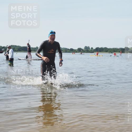 22.06.2025 - Viking Triathlon KatJ http://msf.ph/oto/8124328 22.06.2025 10:59:32 Schwimmen 459, 476 meine-sportfotos.de