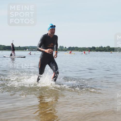 22.06.2025 - Viking Triathlon KatJ http://msf.ph/oto/8124352 22.06.2025 10:59:33 Schwimmen 459, 476 meine-sportfotos.de