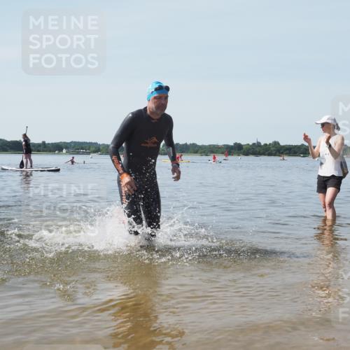 22.06.2025 - Viking Triathlon KatJ http://msf.ph/oto/8124353 22.06.2025 10:59:33 Schwimmen 459, 476 meine-sportfotos.de