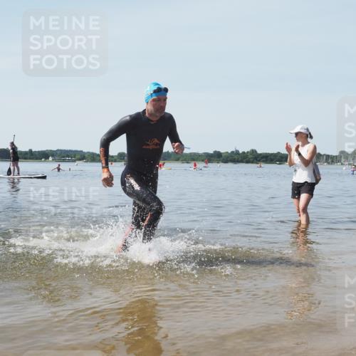 22.06.2025 - Viking Triathlon KatJ http://msf.ph/oto/8124357 22.06.2025 10:59:33 Schwimmen 459, 476 meine-sportfotos.de