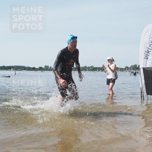 22.06.2025 - Viking Triathlon KatJ http://msf.ph/oto/8124366 22.06.2025 10:59:33 Schwimmen 459, 476 meine-sportfotos.de