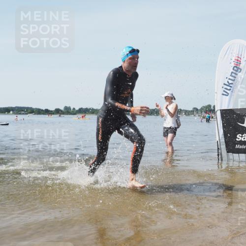 22.06.2025 - Viking Triathlon KatJ http://msf.ph/oto/8124371 22.06.2025 10:59:33 Schwimmen 459, 476 meine-sportfotos.de