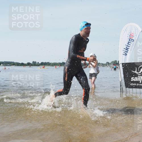 22.06.2025 - Viking Triathlon KatJ http://msf.ph/oto/8124375 22.06.2025 10:59:33 Schwimmen 459, 476 meine-sportfotos.de
