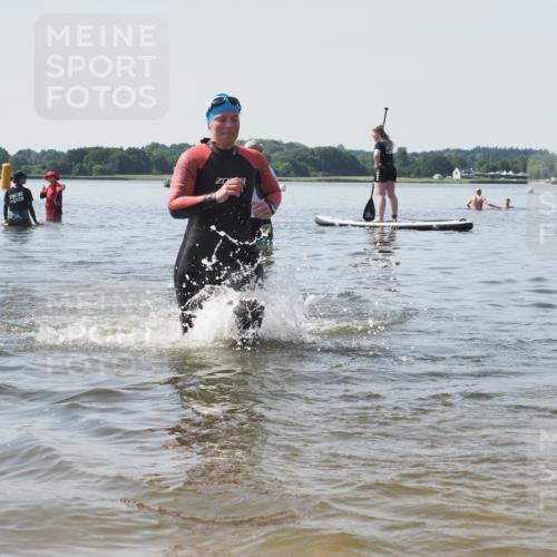 22.06.2025 - Viking Triathlon KatJ http://msf.ph/oto/8124377 22.06.2025 10:59:35 Schwimmen 459, 476 meine-sportfotos.de