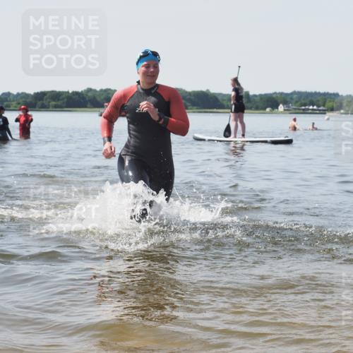 22.06.2025 - Viking Triathlon KatJ http://msf.ph/oto/8124389 22.06.2025 10:59:36 Schwimmen 476 meine-sportfotos.de