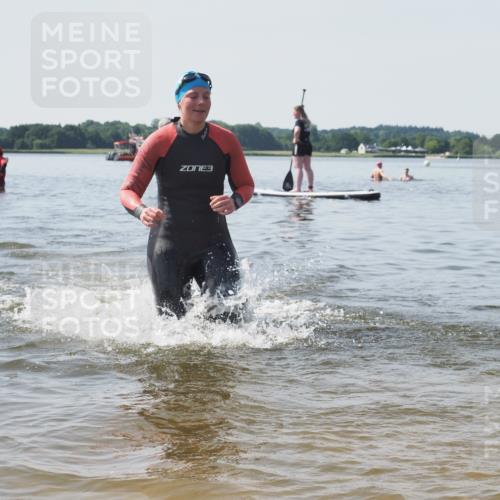 22.06.2025 - Viking Triathlon KatJ http://msf.ph/oto/8124399 22.06.2025 10:59:36 Schwimmen 476 meine-sportfotos.de