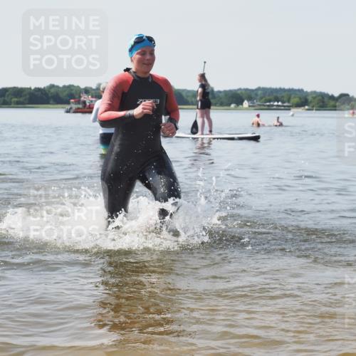 22.06.2025 - Viking Triathlon KatJ http://msf.ph/oto/8124402 22.06.2025 10:59:36 Schwimmen 476 meine-sportfotos.de