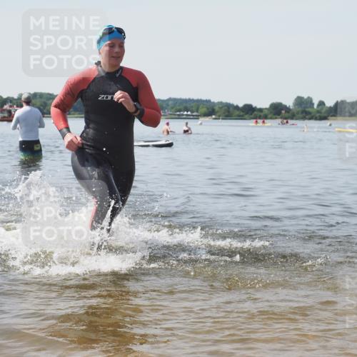 22.06.2025 - Viking Triathlon KatJ http://msf.ph/oto/8124409 22.06.2025 10:59:37 Schwimmen 476 meine-sportfotos.de