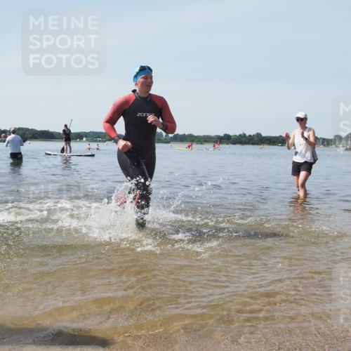 22.06.2025 - Viking Triathlon KatJ http://msf.ph/oto/8124419 22.06.2025 10:59:37 Schwimmen 476 meine-sportfotos.de