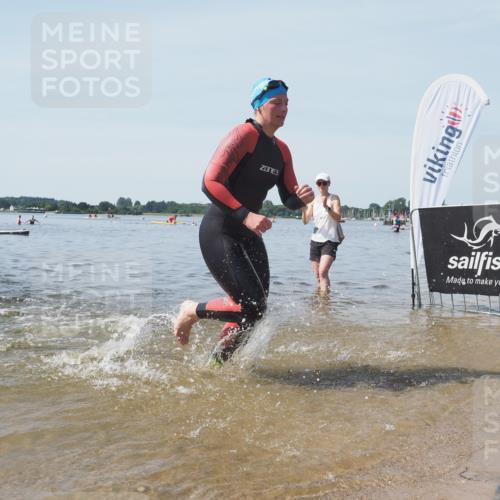 22.06.2025 - Viking Triathlon KatJ http://msf.ph/oto/8124433 22.06.2025 10:59:38 Schwimmen 476 meine-sportfotos.de
