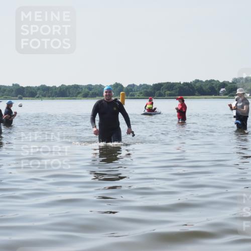 22.06.2025 - Viking Triathlon KatJ http://msf.ph/oto/8124480 22.06.2025 11:06:10 Schwimmen 303 meine-sportfotos.de