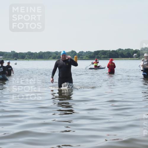 22.06.2025 - Viking Triathlon KatJ http://msf.ph/oto/8124490 22.06.2025 11:06:11 Schwimmen 303 meine-sportfotos.de