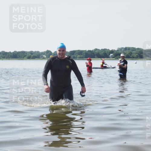22.06.2025 - Viking Triathlon KatJ http://msf.ph/oto/8124503 22.06.2025 11:06:16 Schwimmen 303 meine-sportfotos.de