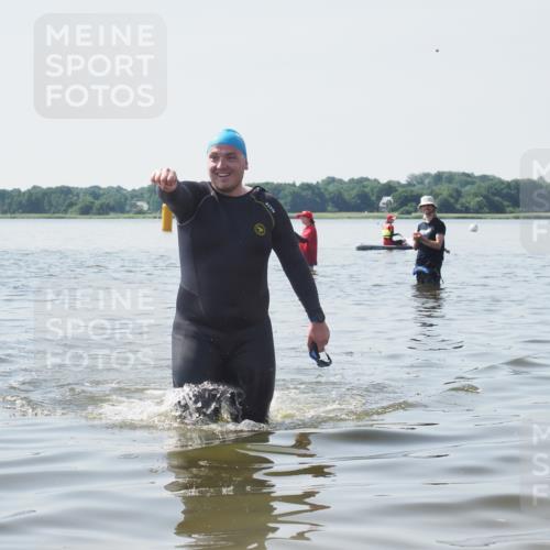 22.06.2025 - Viking Triathlon KatJ http://msf.ph/oto/8124525 22.06.2025 11:06:18 Schwimmen 303 meine-sportfotos.de