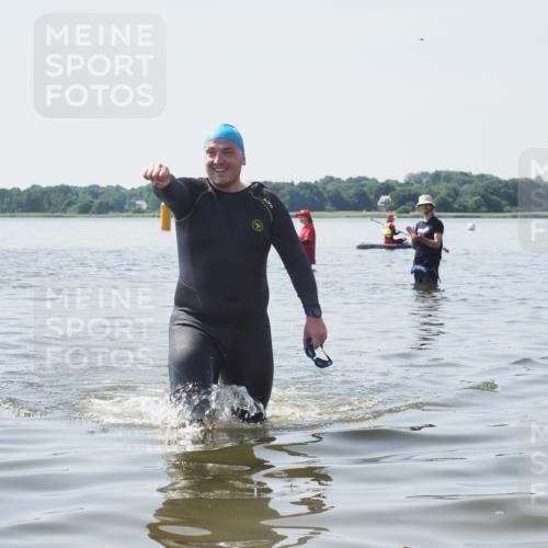 22.06.2025 - Viking Triathlon KatJ http://msf.ph/oto/8124529 22.06.2025 11:06:18 Schwimmen 303 meine-sportfotos.de