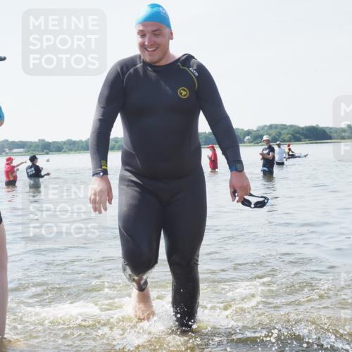 22.06.2025 - Viking Triathlon KatJ http://msf.ph/oto/8124559 22.06.2025 11:06:22 Schwimmen 303 meine-sportfotos.de