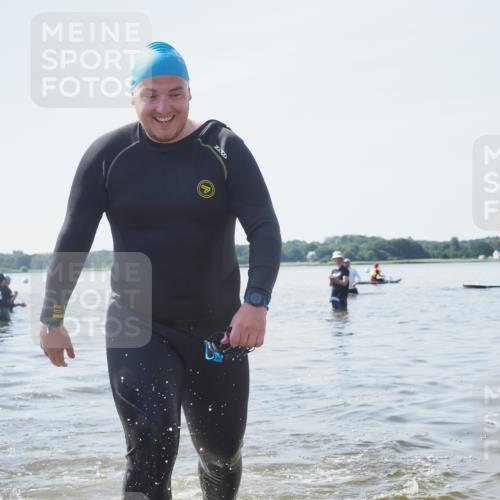 22.06.2025 - Viking Triathlon KatJ http://msf.ph/oto/8124563 22.06.2025 11:06:22 Schwimmen 303 meine-sportfotos.de