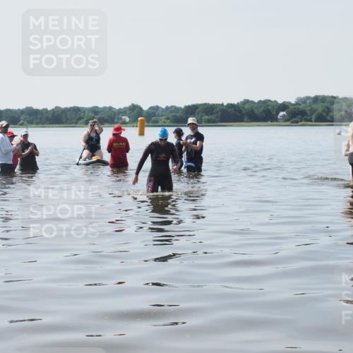 22.06.2025 - Viking Triathlon KatJ http://msf.ph/oto/8124651 22.06.2025 11:14:11 Schwimmen  meine-sportfotos.de