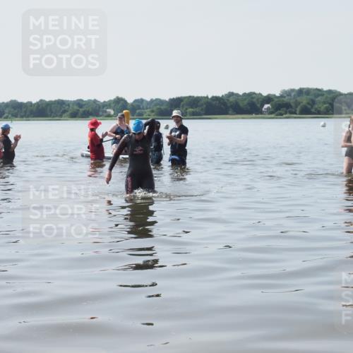 22.06.2025 - Viking Triathlon KatJ http://msf.ph/oto/8124678 22.06.2025 11:14:15 Schwimmen 405 meine-sportfotos.de