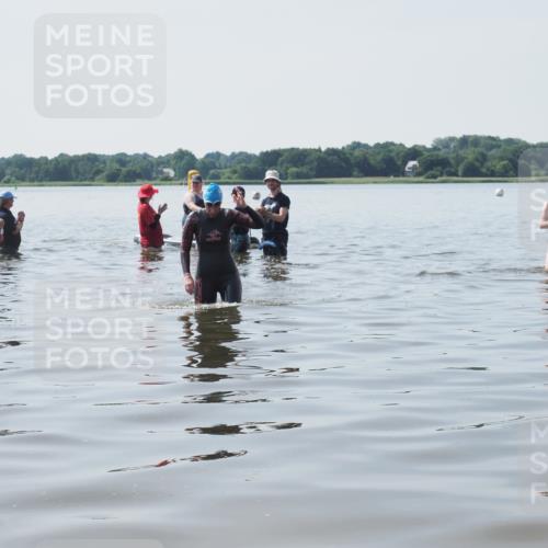 22.06.2025 - Viking Triathlon KatJ http://msf.ph/oto/8124682 22.06.2025 11:14:15 Schwimmen 405 meine-sportfotos.de