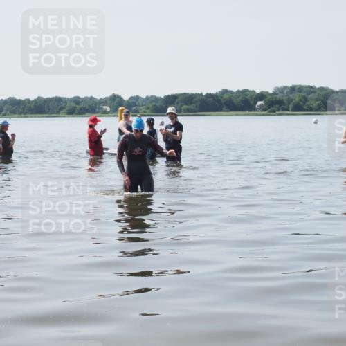 22.06.2025 - Viking Triathlon KatJ http://msf.ph/oto/8124688 22.06.2025 11:14:15 Schwimmen 405 meine-sportfotos.de