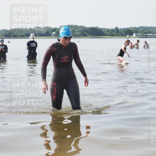 22.06.2025 - Viking Triathlon KatJ http://msf.ph/oto/8124711 22.06.2025 11:14:26 Schwimmen 405 meine-sportfotos.de