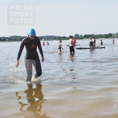 22.06.2025 - Viking Triathlon KatJ http://msf.ph/oto/8124738 22.06.2025 11:14:29 Schwimmen 405 meine-sportfotos.de
