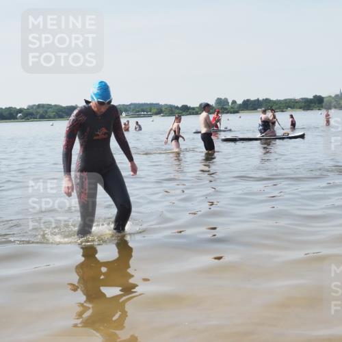 22.06.2025 - Viking Triathlon KatJ http://msf.ph/oto/8124743 22.06.2025 11:14:29 Schwimmen 405 meine-sportfotos.de