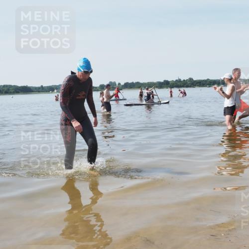 22.06.2025 - Viking Triathlon KatJ http://msf.ph/oto/8124756 22.06.2025 11:14:30 Schwimmen 405 meine-sportfotos.de