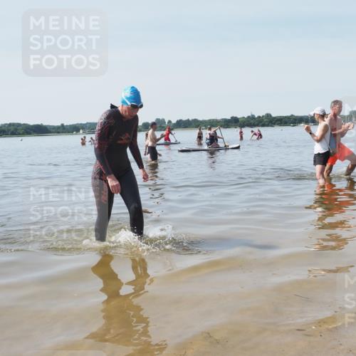 22.06.2025 - Viking Triathlon KatJ http://msf.ph/oto/8124760 22.06.2025 11:14:31 Schwimmen 405 meine-sportfotos.de