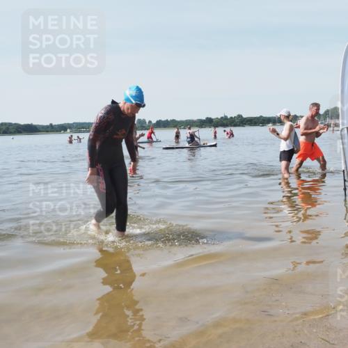 22.06.2025 - Viking Triathlon KatJ http://msf.ph/oto/8124765 22.06.2025 11:14:31 Schwimmen 405 meine-sportfotos.de