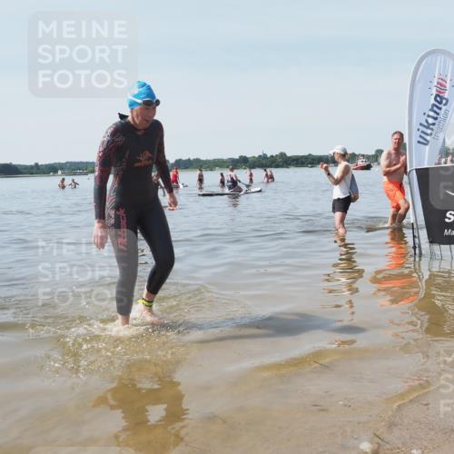 22.06.2025 - Viking Triathlon KatJ http://msf.ph/oto/8124766 22.06.2025 11:14:32 Schwimmen 405 meine-sportfotos.de