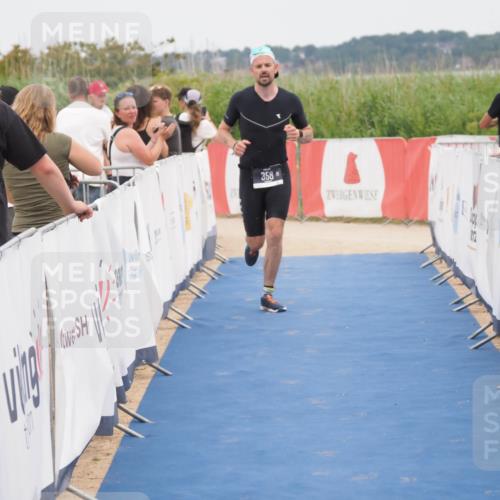 22.06.2025 - Viking Triathlon MichiJ http://msf.ph/oto/8124780 22.06.2025 15:19:26 Ziel 358 meine-sportfotos.de