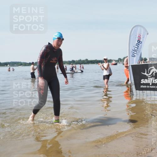 22.06.2025 - Viking Triathlon KatJ http://msf.ph/oto/8124784 22.06.2025 11:14:32 Schwimmen 405 meine-sportfotos.de
