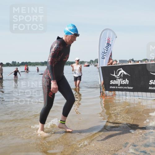 22.06.2025 - Viking Triathlon KatJ http://msf.ph/oto/8124815 22.06.2025 11:14:33 Schwimmen 405 meine-sportfotos.de