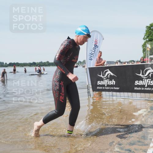 22.06.2025 - Viking Triathlon KatJ http://msf.ph/oto/8124829 22.06.2025 11:14:33 Schwimmen 405 meine-sportfotos.de