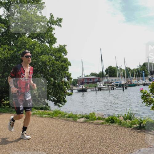 22.06.2025 - Viking Triathlon KatJ http://msf.ph/oto/8126007 22.06.2025 13:08:46 Laufen 506 meine-sportfotos.de