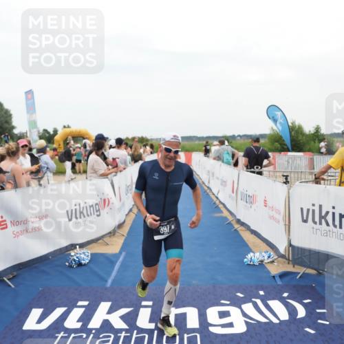 22.06.2025 - Viking Triathlon MichiJ http://msf.ph/oto/8126508 22.06.2025 15:23:16 Ziel 158, 397 meine-sportfotos.de