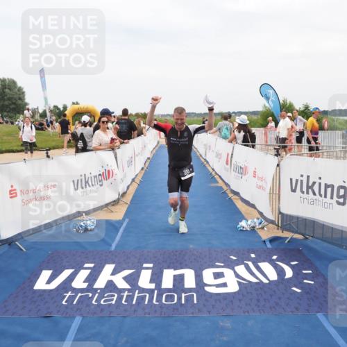 22.06.2025 - Viking Triathlon MichiJ http://msf.ph/oto/8126726 22.06.2025 15:18:21 Ziel 164, 235, 247, 300 meine-sportfotos.de