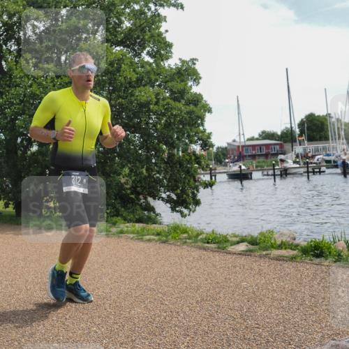 22.06.2025 - Viking Triathlon KatJ http://msf.ph/oto/8127813 22.06.2025 13:12:39 Laufen 53, 312 meine-sportfotos.de