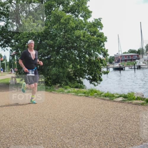 22.06.2025 - Viking Triathlon KatJ http://msf.ph/oto/8127921 22.06.2025 13:13:00 Laufen 98 meine-sportfotos.de