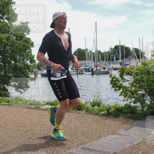 22.06.2025 - Viking Triathlon KatJ http://msf.ph/oto/8127966 22.06.2025 13:13:02 Laufen 98 meine-sportfotos.de