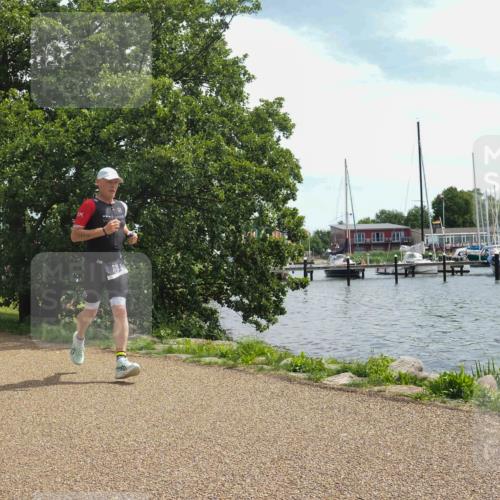 22.06.2025 - Viking Triathlon KatJ http://msf.ph/oto/8129305 22.06.2025 13:15:56 Laufen 300 meine-sportfotos.de