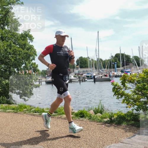 22.06.2025 - Viking Triathlon KatJ http://msf.ph/oto/8129353 22.06.2025 13:15:57 Laufen 300 meine-sportfotos.de