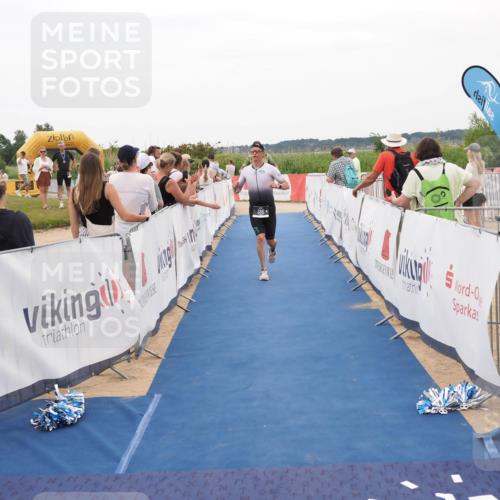 22.06.2025 - Viking Triathlon MichiJ http://msf.ph/oto/8130394 22.06.2025 15:30:44 Ziel 50, 386 meine-sportfotos.de