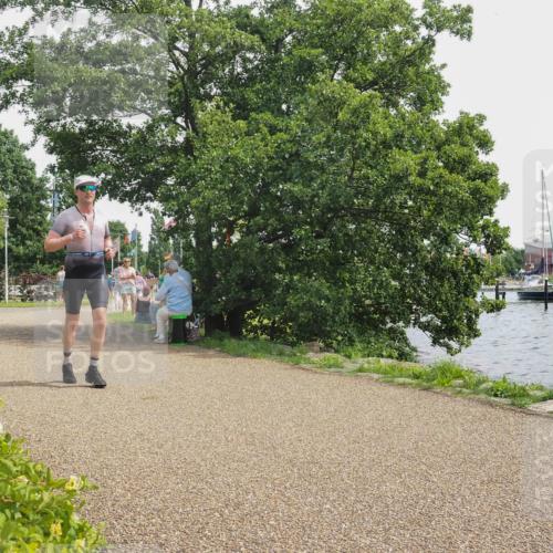 22.06.2025 - Viking Triathlon KatJ http://msf.ph/oto/8130550 22.06.2025 14:03:29 Laufen 326, 334 meine-sportfotos.de