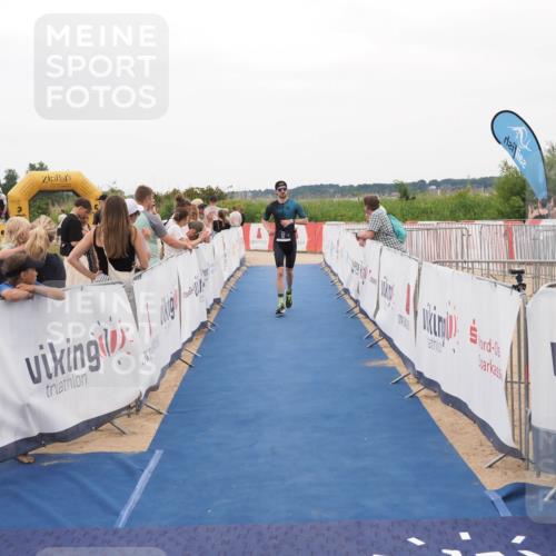 22.06.2025 - Viking Triathlon MichiJ http://msf.ph/oto/8130824 22.06.2025 15:33:48 Ziel 57 meine-sportfotos.de