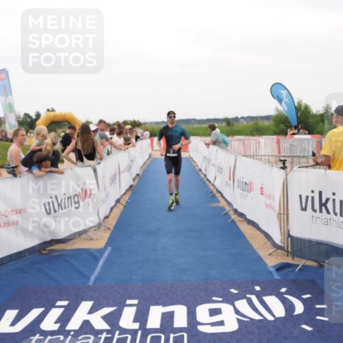 22.06.2025 - Viking Triathlon MichiJ http://msf.ph/oto/8130835 22.06.2025 15:33:49 Ziel 57 meine-sportfotos.de