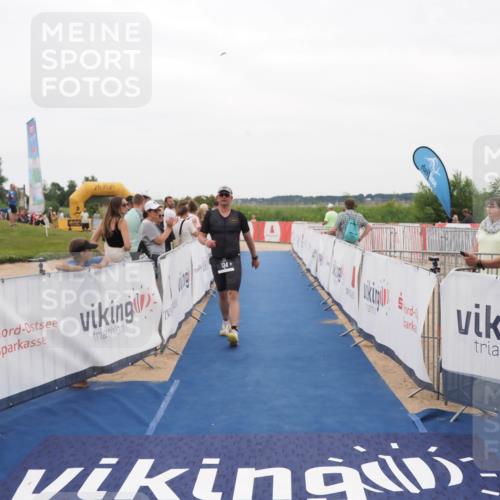 22.06.2025 - Viking Triathlon MichiJ http://msf.ph/oto/8131064 22.06.2025 15:35:04 Ziel 134 meine-sportfotos.de